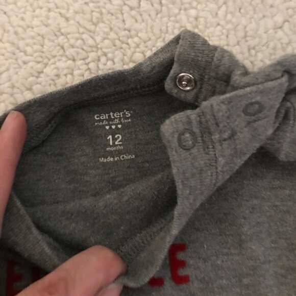 🐶🐶Carters 12mg gray onesie🐶🐶 - Picture 5 of 6